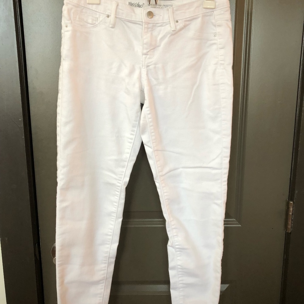 Sz 6/28R Mid-Rise white jeggings